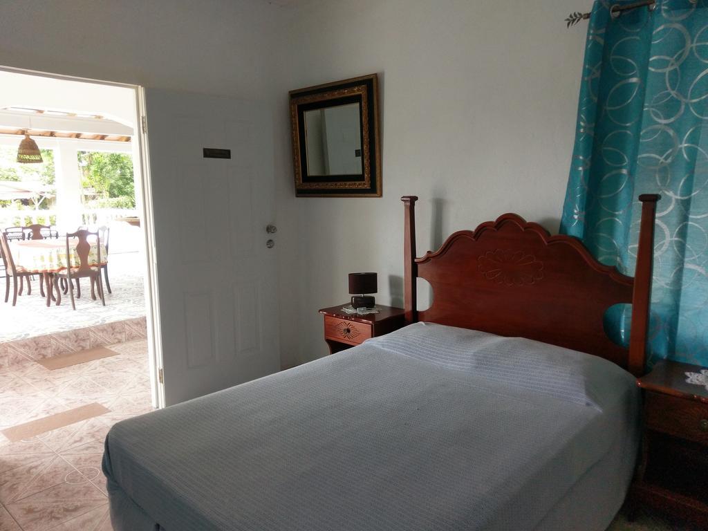 Polish Princess Guest House Port Antonio Bagian luar foto
