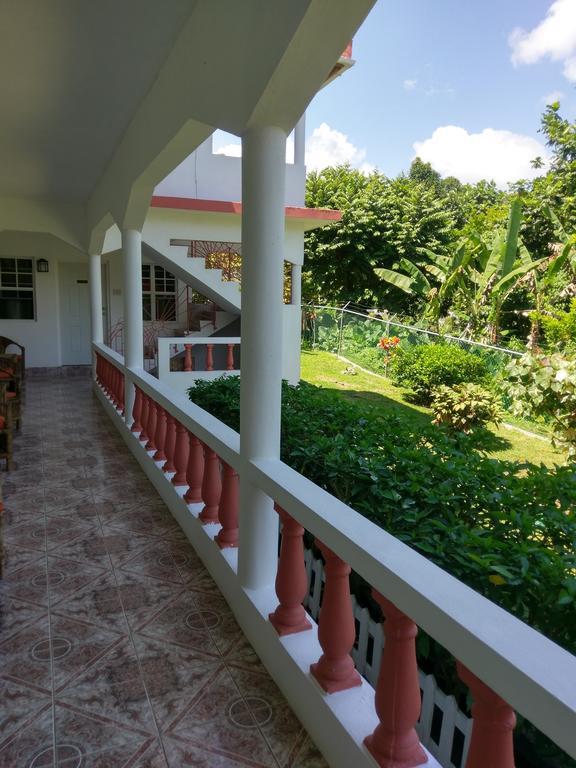 Polish Princess Guest House Port Antonio Bagian luar foto