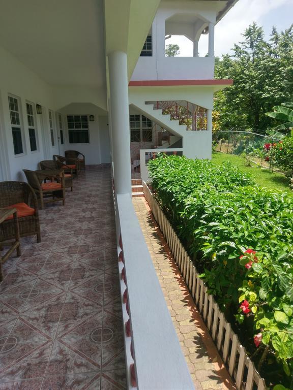 Polish Princess Guest House Port Antonio Bagian luar foto