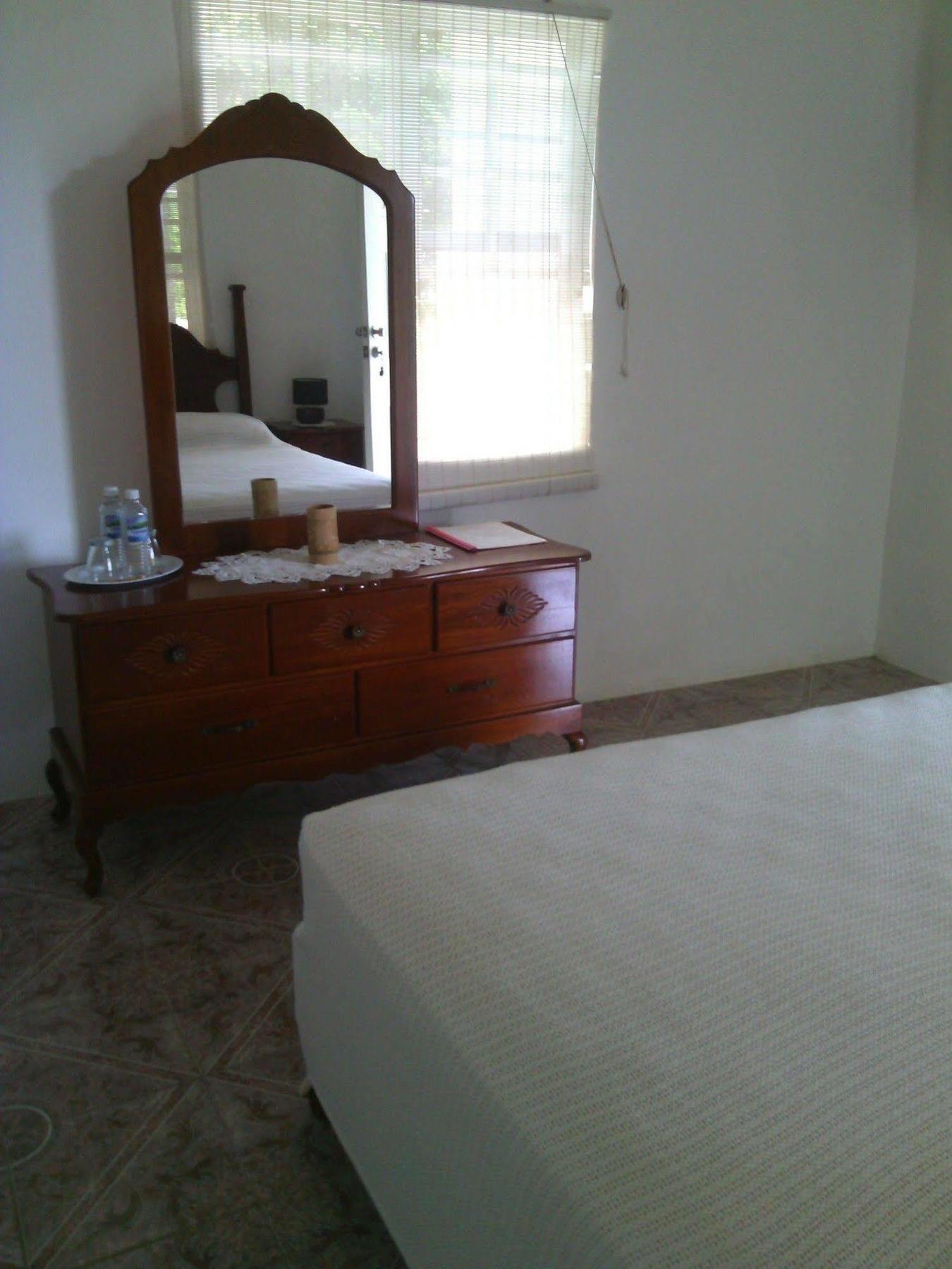 Polish Princess Guest House Port Antonio Bagian luar foto