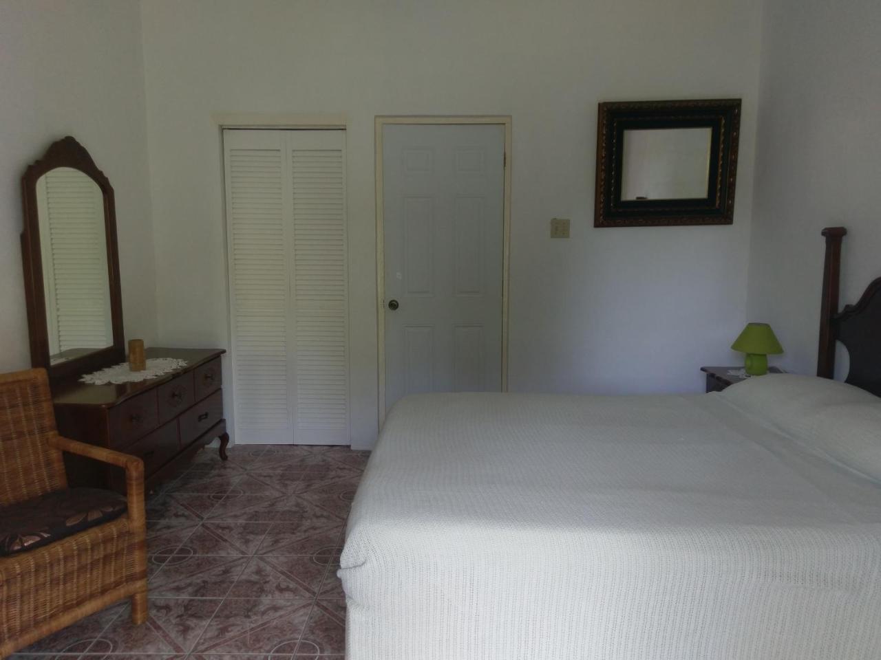 Polish Princess Guest House Port Antonio Bagian luar foto