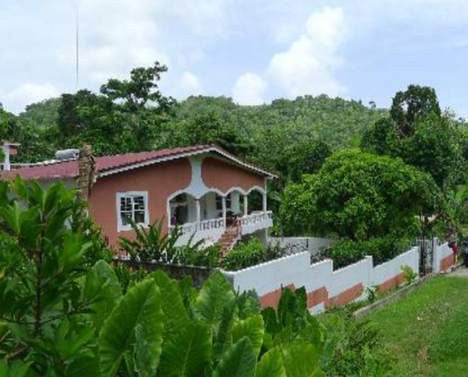 Polish Princess Guest House Port Antonio Bagian luar foto